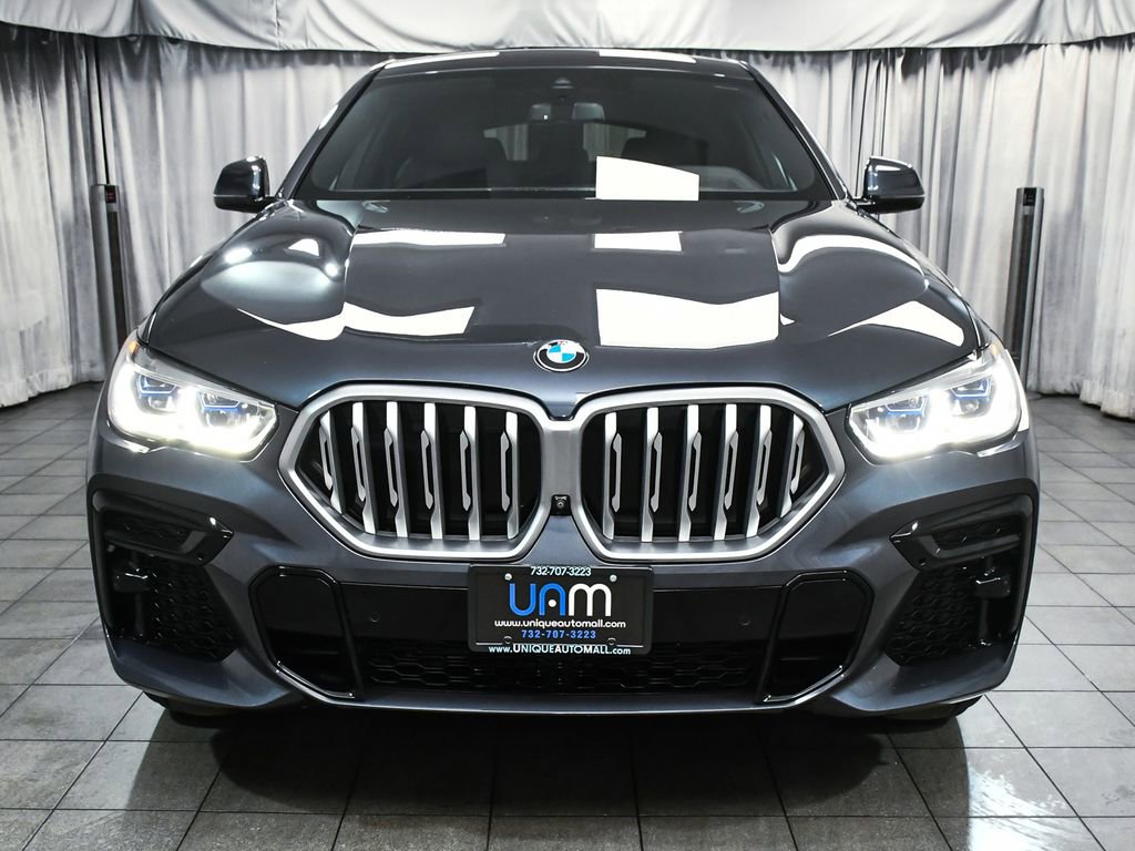 Used 2022 BMW X6 xDrive40i w/ Executive Package image 2