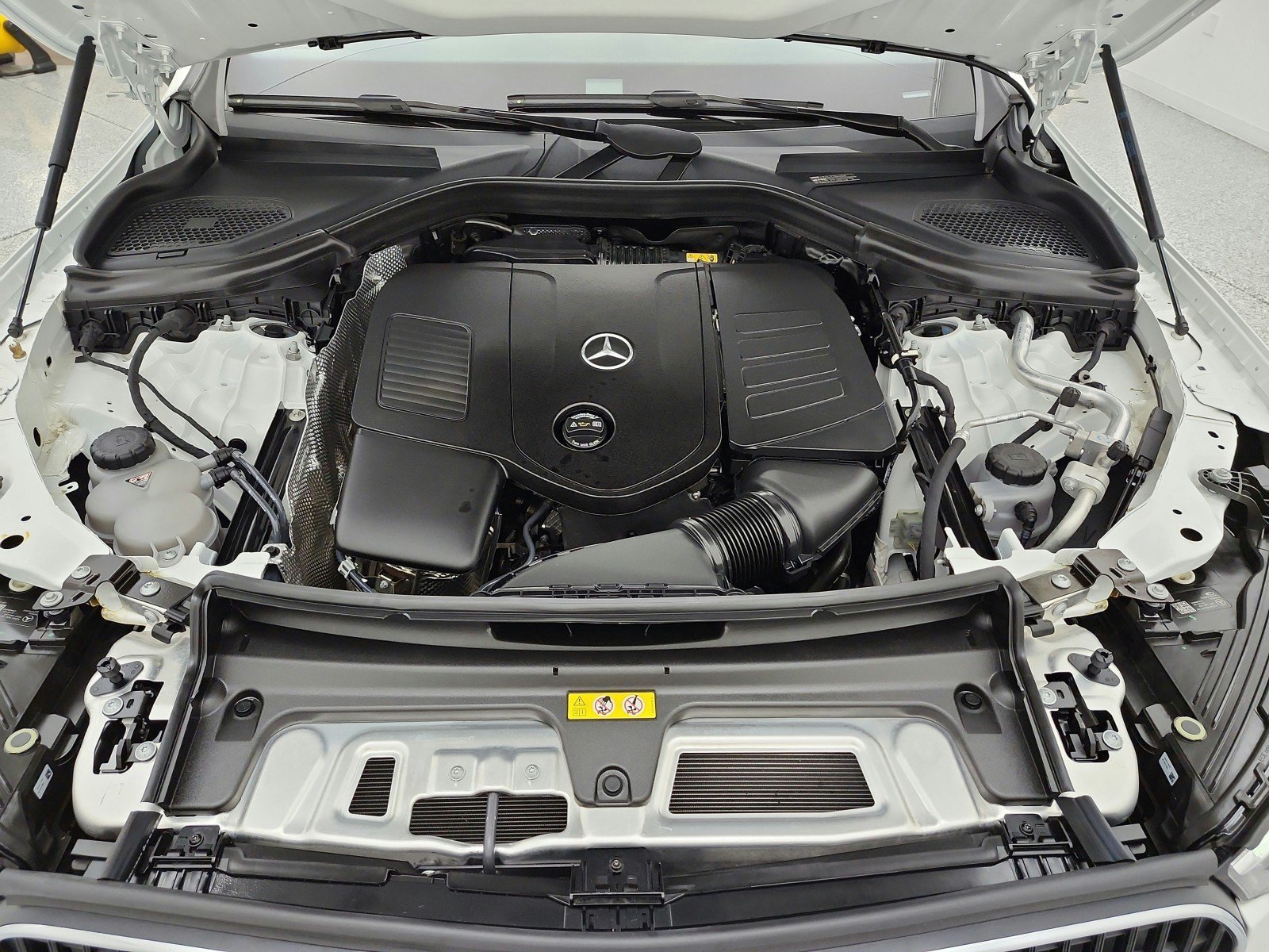 Used 2023 Mercedes-Benz GLC 300 4MATIC image 16