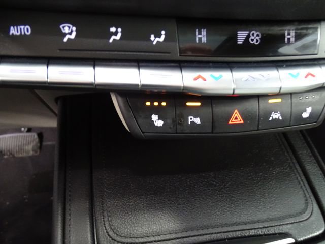 Certified 2023 Cadillac XT4 Luxury w/ Cold Weather Package image 15