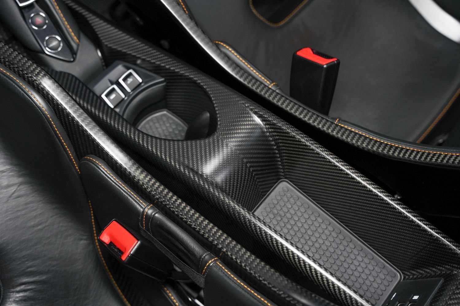 Used 2022 McLaren 765LT RWD image 44