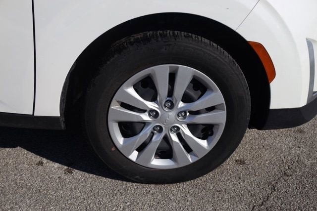 Used 2025 Kia Soul LX image 14