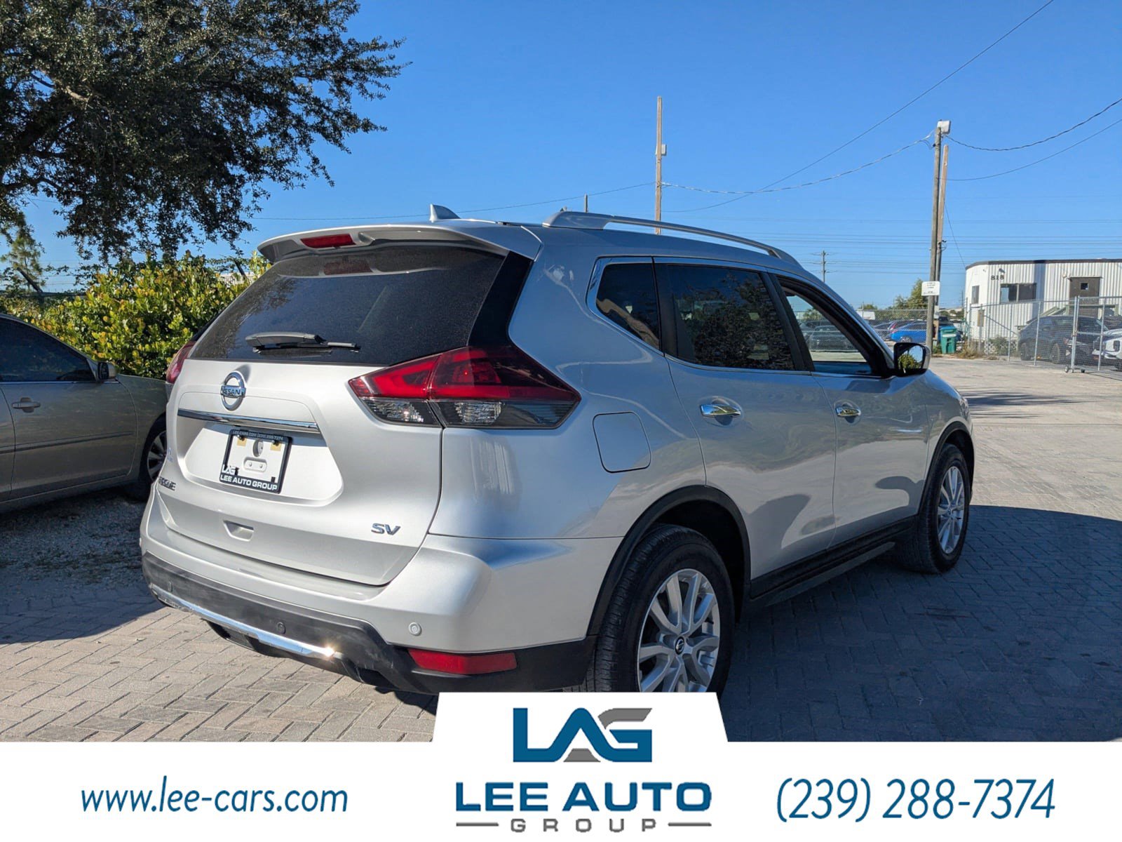 Used 2020 Nissan Rogue SV image 3