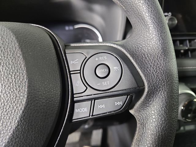 Used 2025 Toyota RAV4 XLE image 23