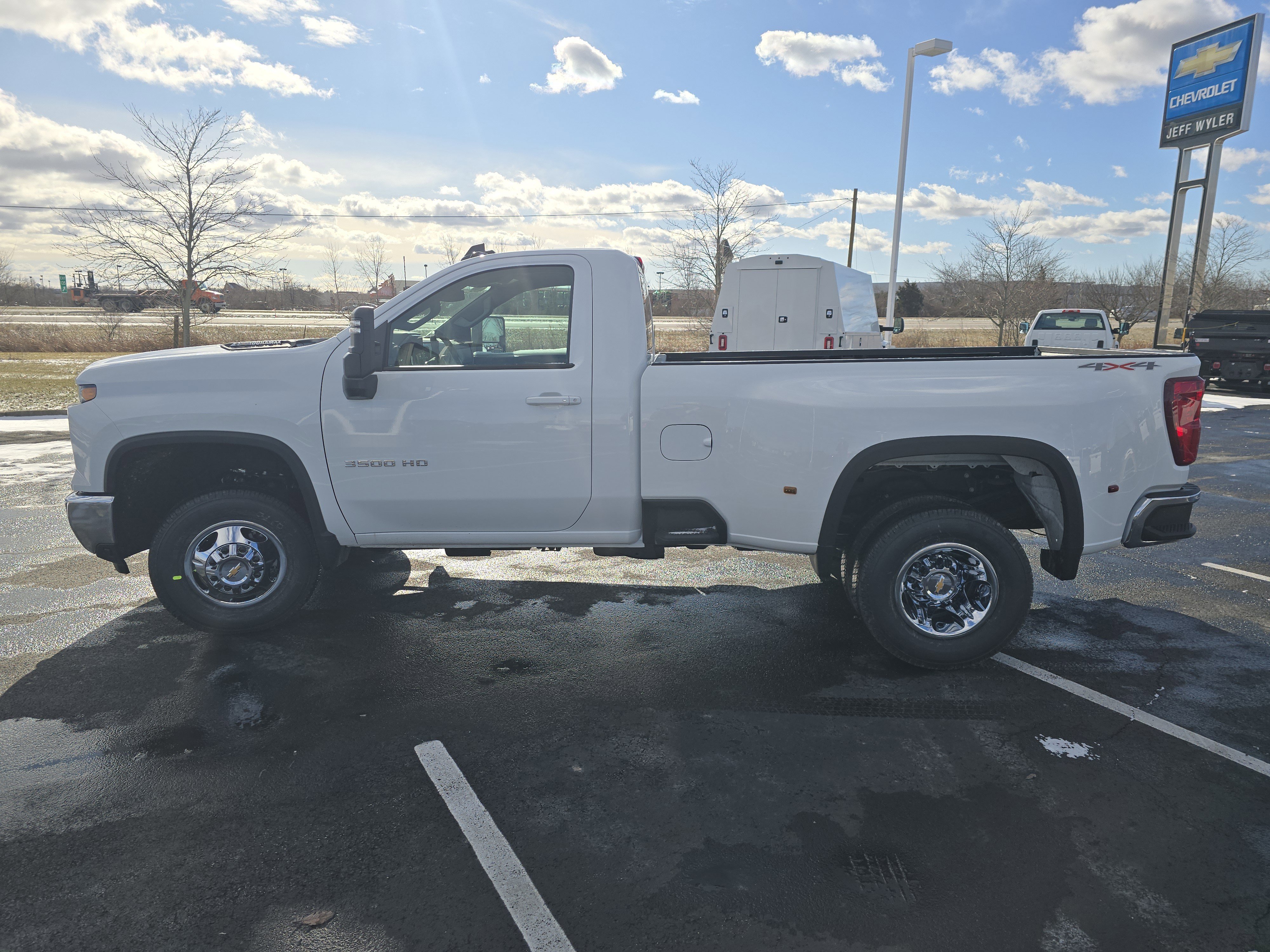 New 2026 Chevrolet Silverado 3500 LT image 13
