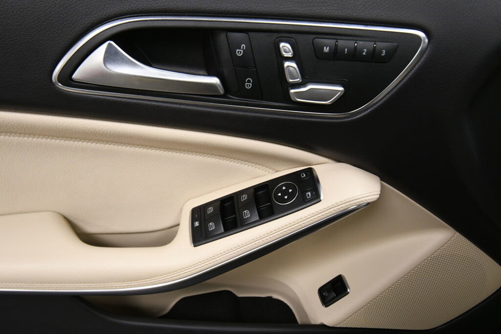 Used 2019 Mercedes-Benz GLA 250 4MATIC image 12