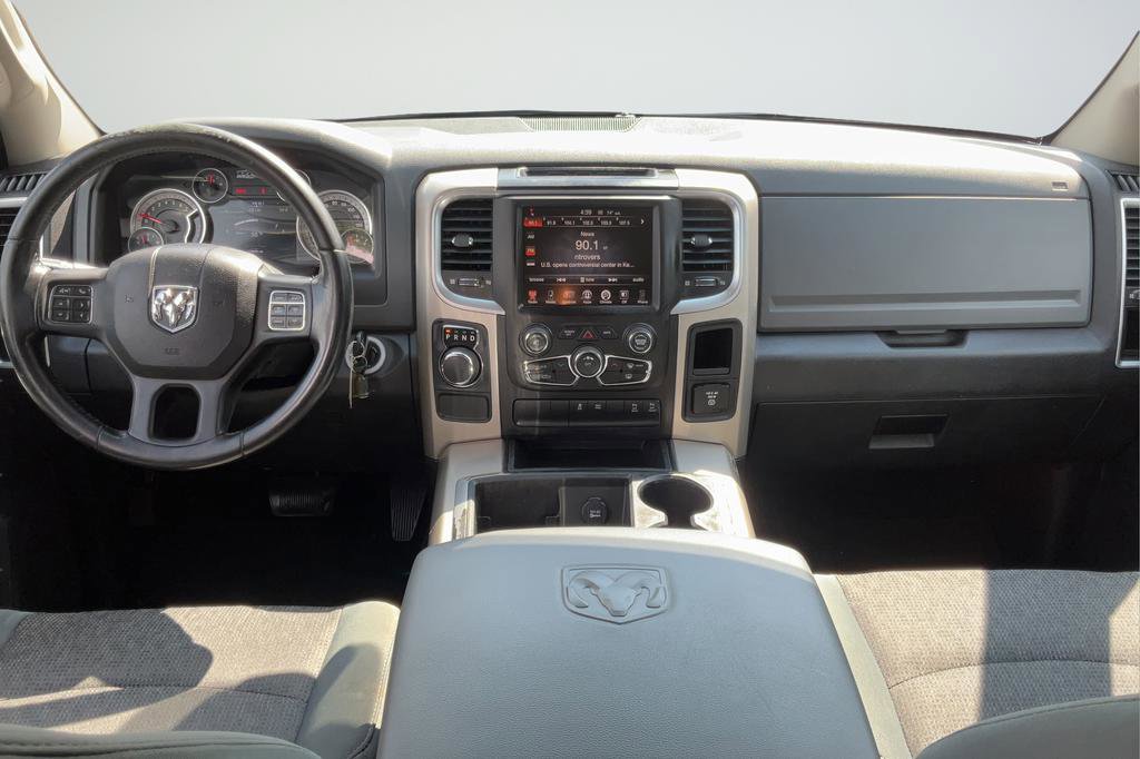 Used 2015 RAM 1500 Big Horn RWD image 12
