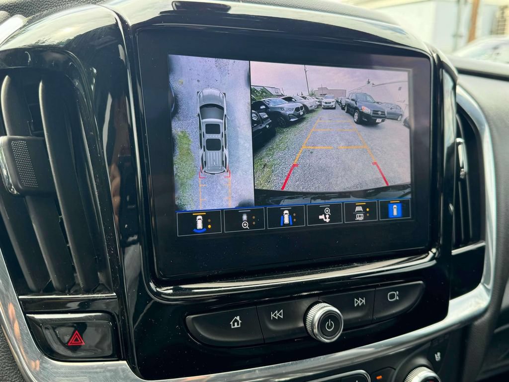 Used 2023 Chevrolet Traverse High Country AWD/4WD image 31