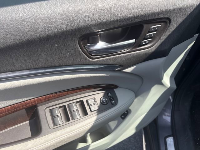Used 2018 Acura MDX SH-AWD w/ Technology Package image 17