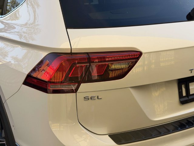 Certified 2023 Volkswagen Tiguan SEL R-Line AWD/4WD image 11