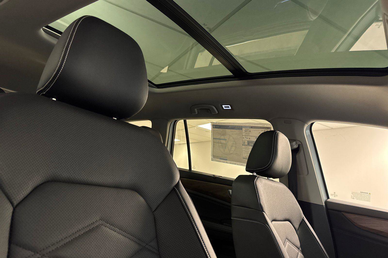 New 2026 Volkswagen Atlas SE image 17