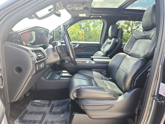 Used 2022 Lincoln Navigator L Reserve image 18