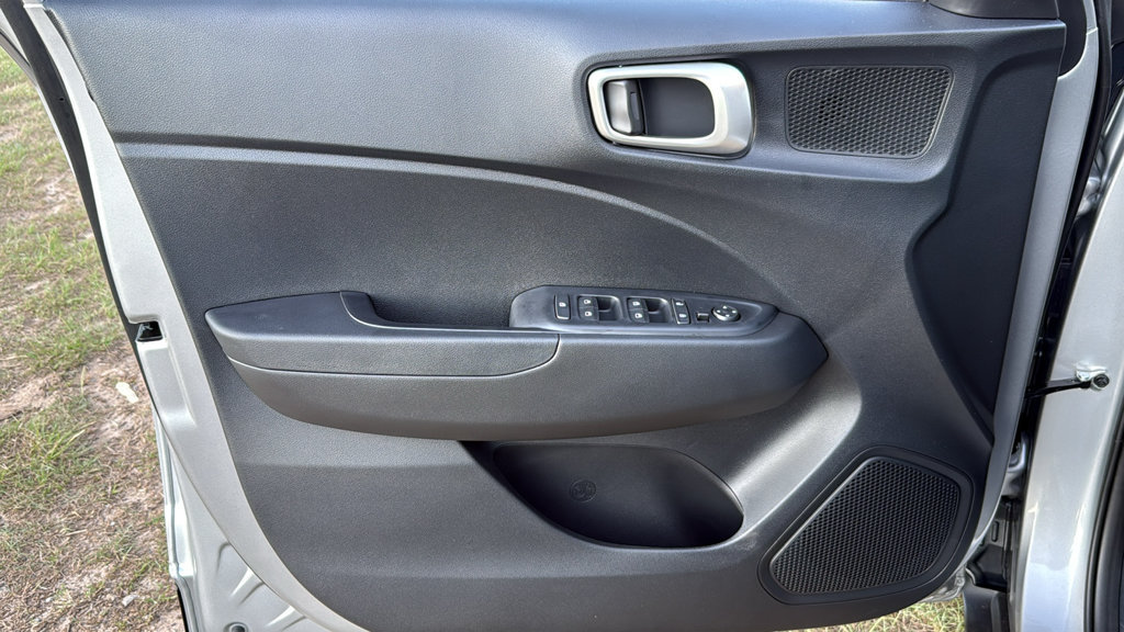 New 2026 Hyundai Venue SEL FWD image 15