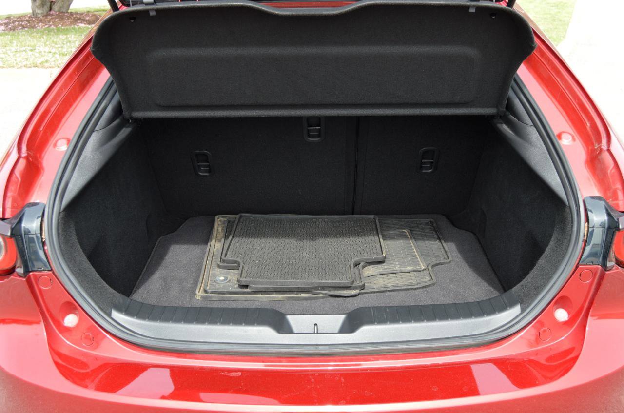 Used 2023 MAZDA MAZDA3 s FWD image 15