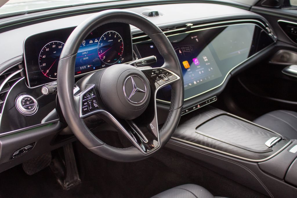 Used 2024 Mercedes-Benz E 350 4MATIC Sedan image 11