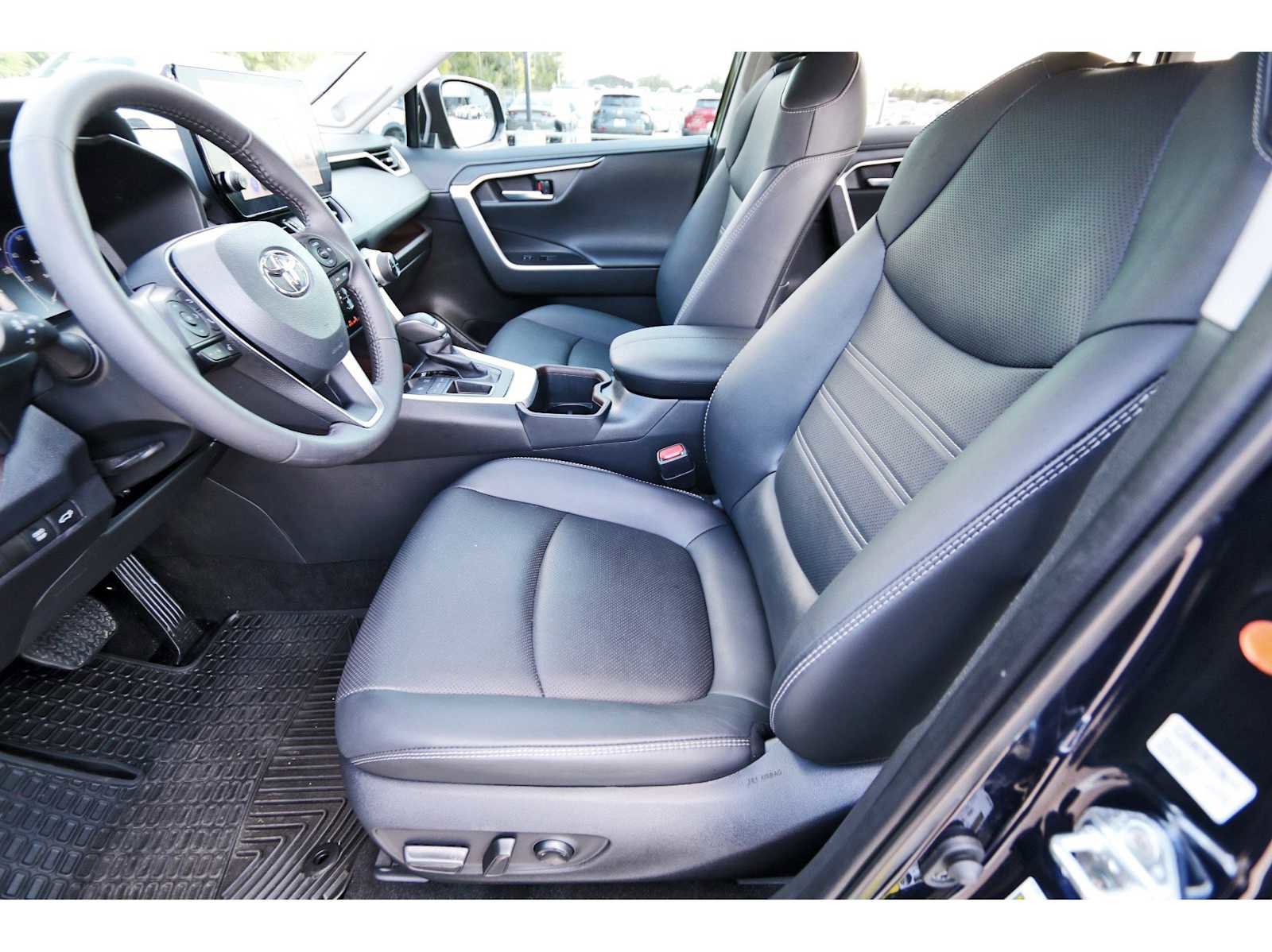 Used 2024 Toyota RAV4 Limited image 11