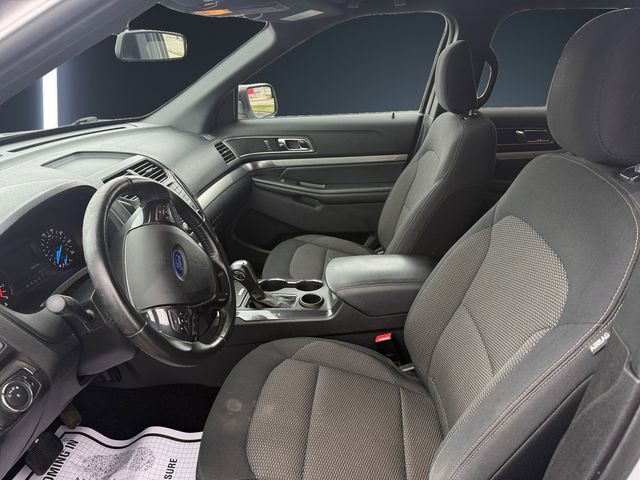 Used 2019 Ford Explorer XLT image 9
