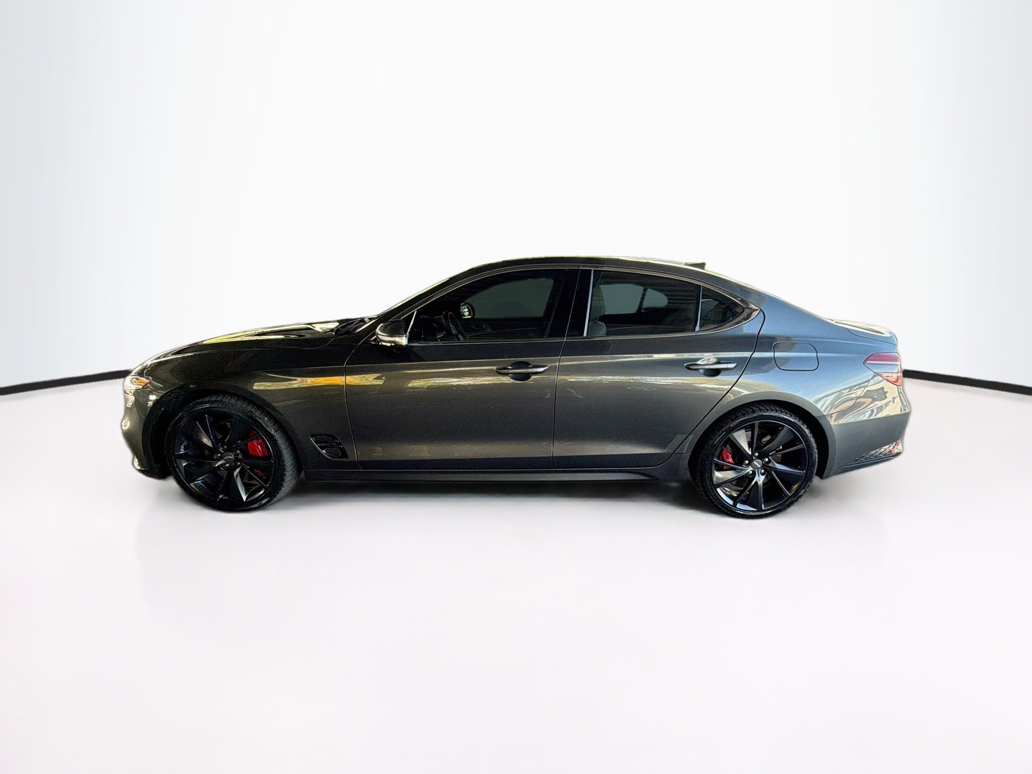 Used 2022 Genesis G70 3.3T w/ Sport Prestige Package AWD/4WD image 4