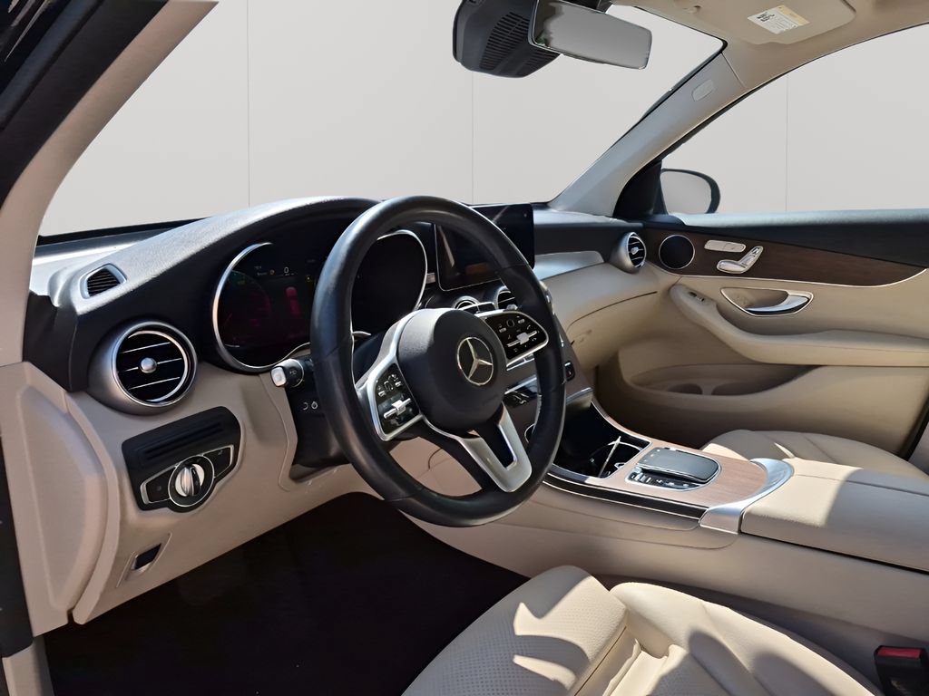 Used 2022 Mercedes-Benz GLC 300 4MATIC w/ Driver Assistance Package image 33