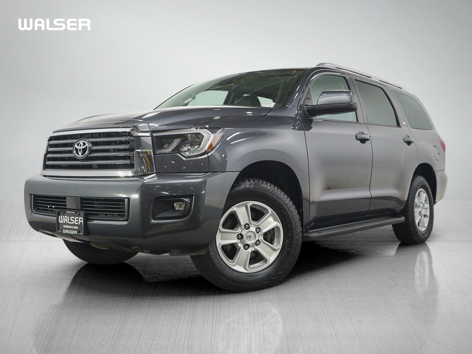 Used 2018 Toyota Sequoia SR5 AWD/4WD video 1