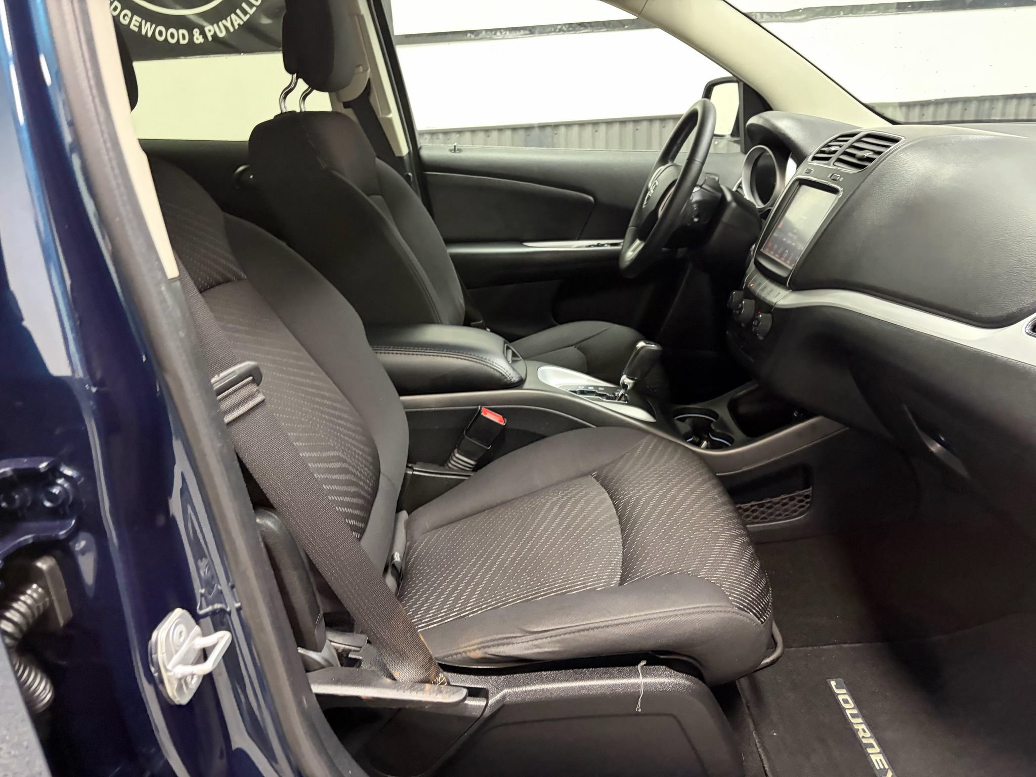 Used 2014 Dodge Journey SXT w/ Flexible Seating Group FWD image 23