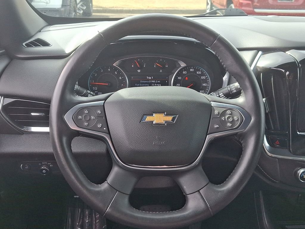 Used 2022 Chevrolet Traverse LT image 19