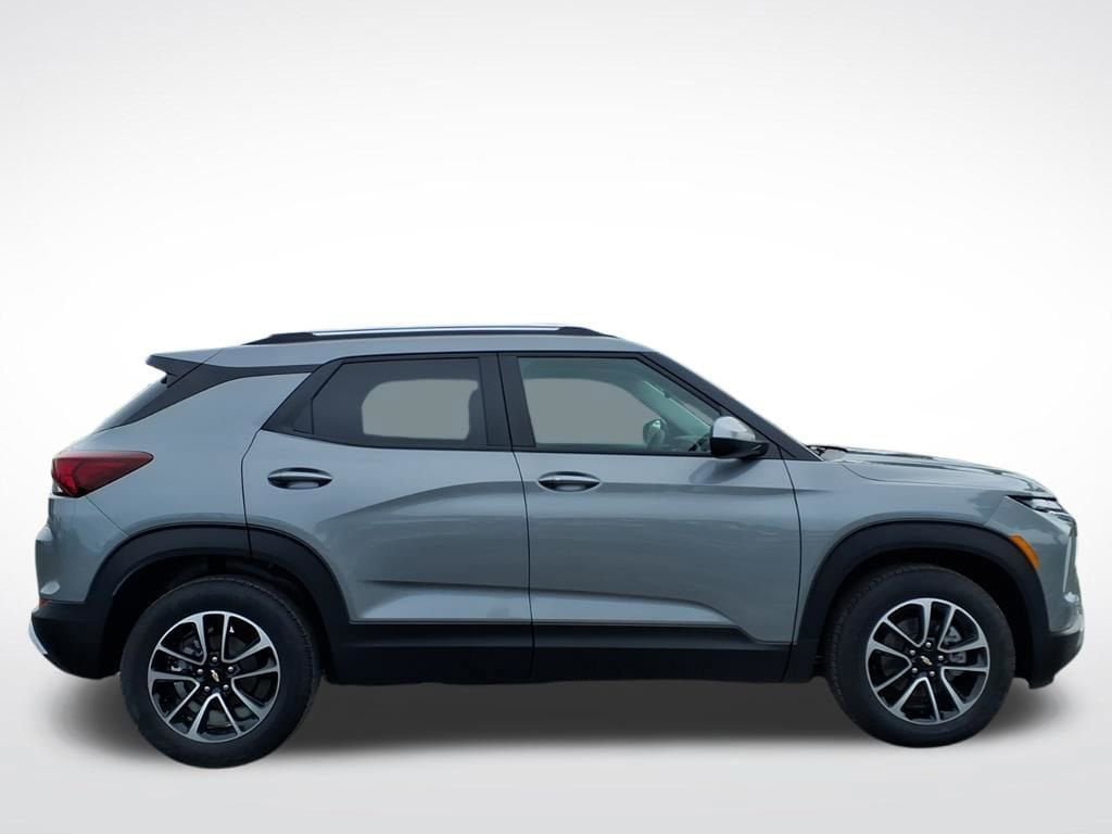 New 2026 Chevrolet TrailBlazer LT w/ Convenience Package FWD image 2