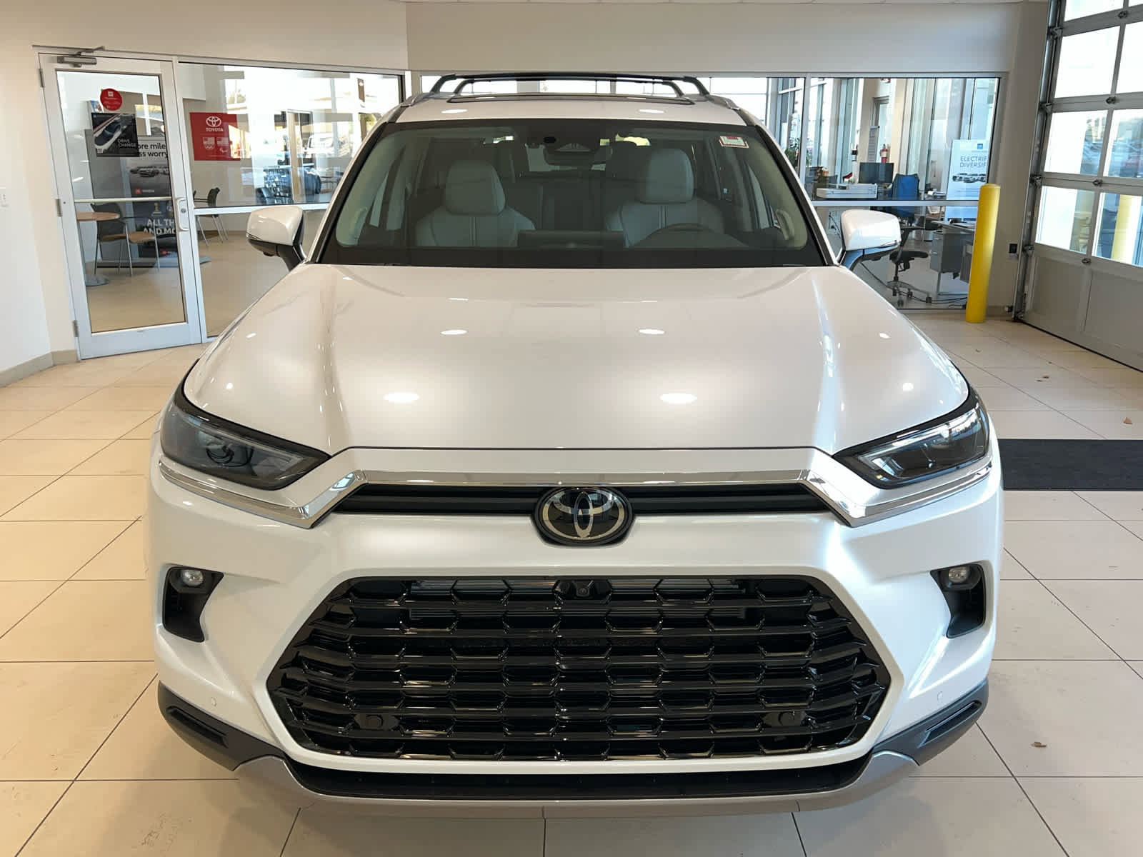 New 2026 Toyota Grand Highlander Limited image 3