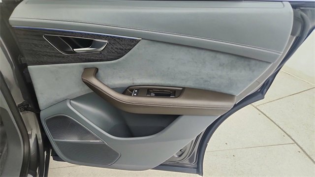 Used 2023 Audi Q8 Prestige w/ Prestige Package image 29