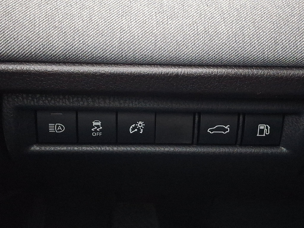 Used 2026 Toyota Camry LE FWD image 23
