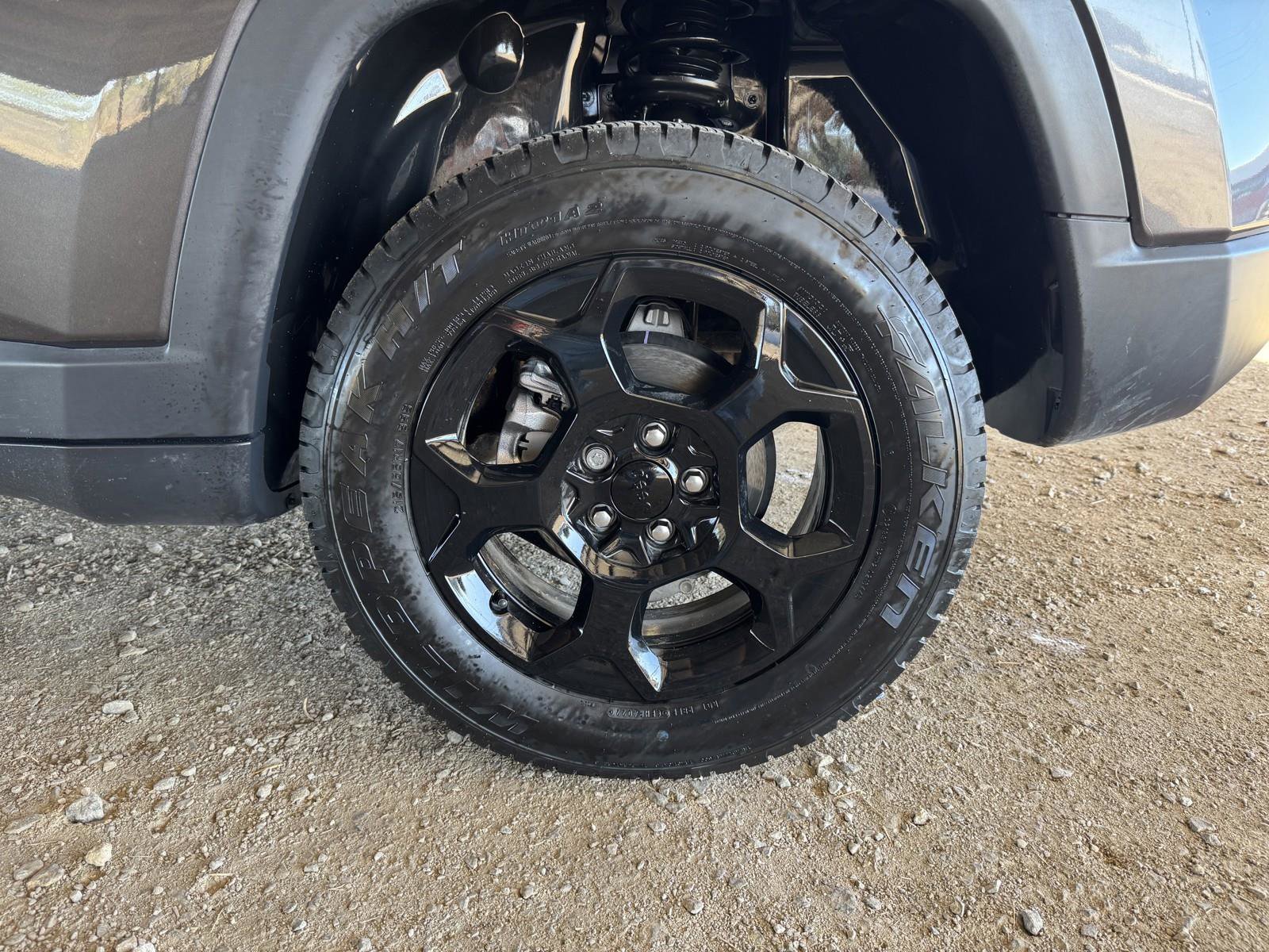 Used 2023 Jeep Compass Trailhawk w/ Trailhawk Elite Group image 44