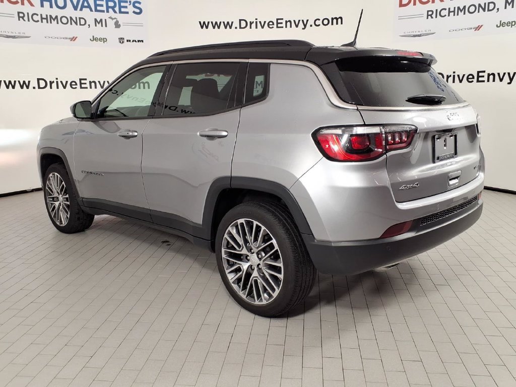 Used 2023 Jeep Compass Limited AWD/4WD image 6