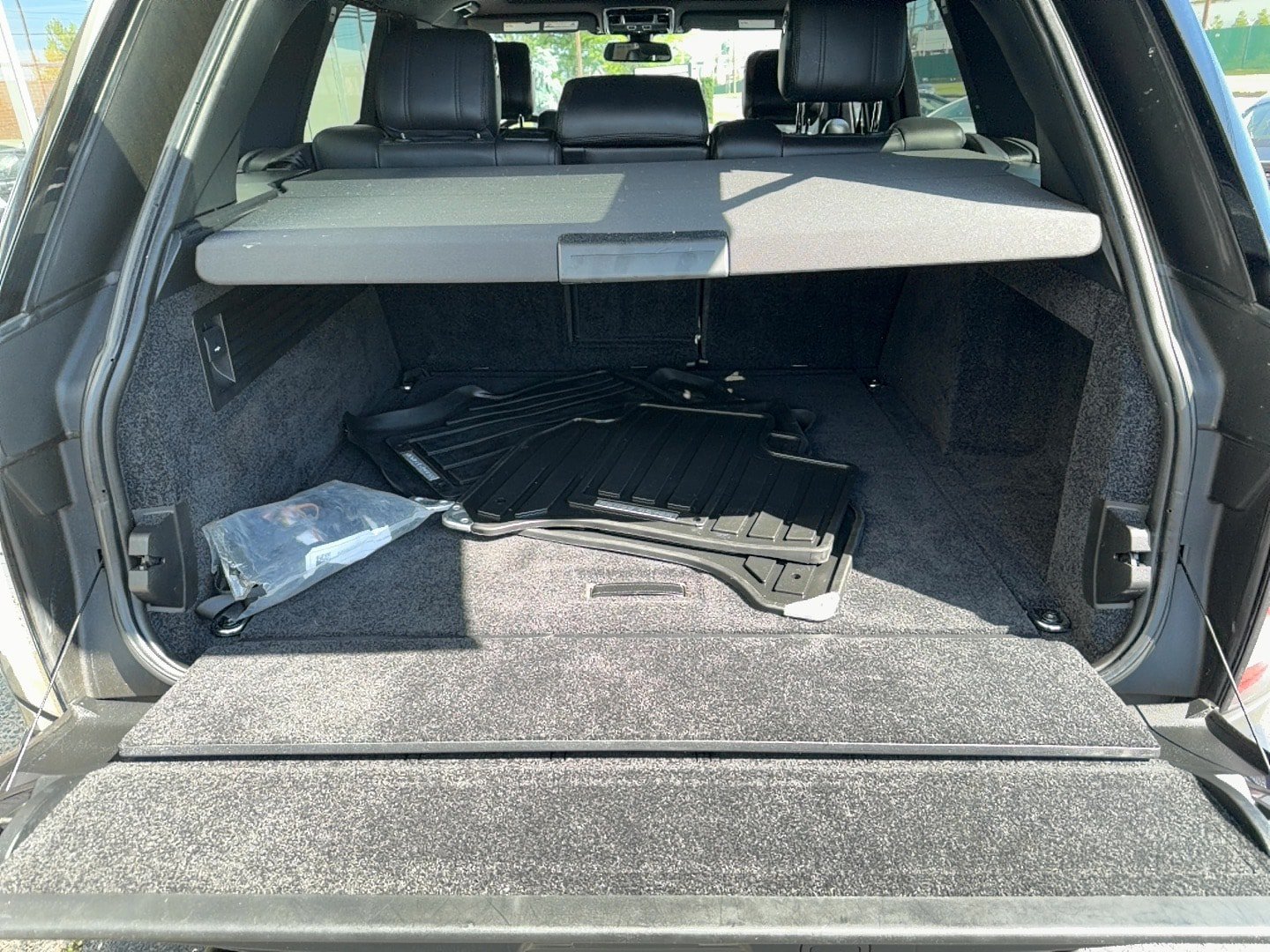 Used 2016 Land Rover Range Rover Supercharged AWD/4WD image 29