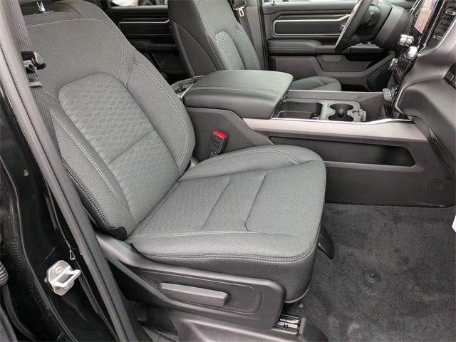 New 2026 RAM 1500 4x4 Crew Cab image 28