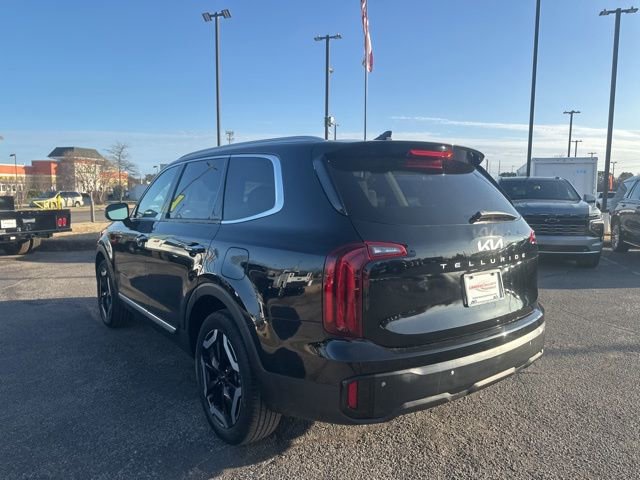 Used 2024 Kia Telluride S image 5