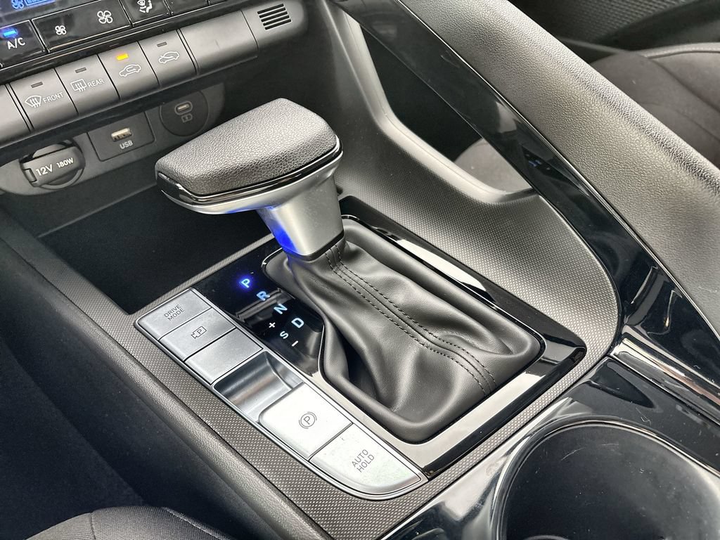 Certified 2025 Hyundai Elantra Hybrid FWD image 20