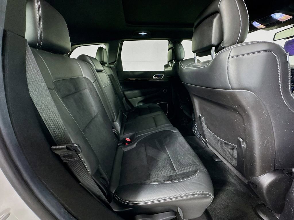 Used 2014 Jeep Grand Cherokee SRT AWD/4WD image 32