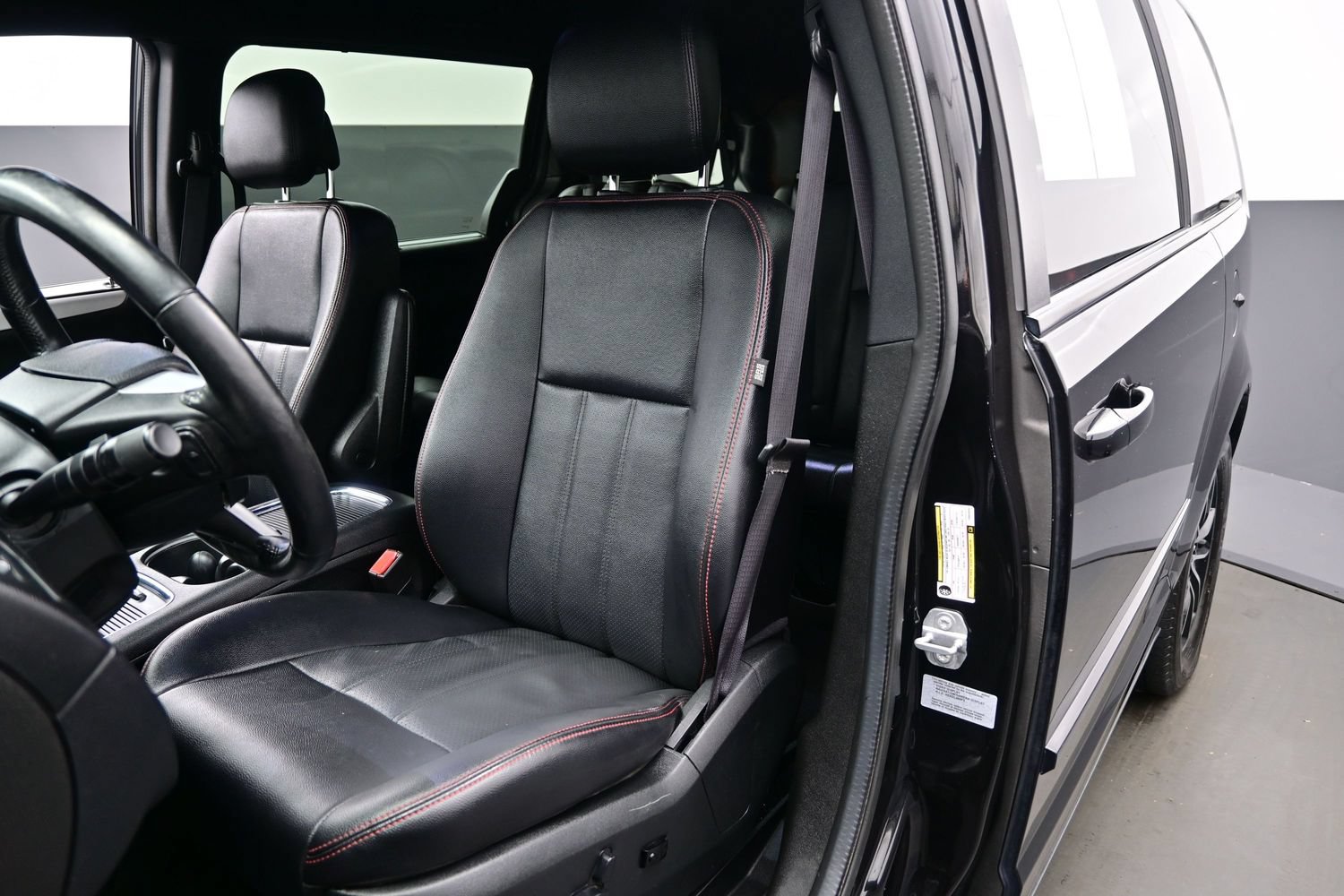 Used 2017 Dodge Grand Caravan GT FWD image 12