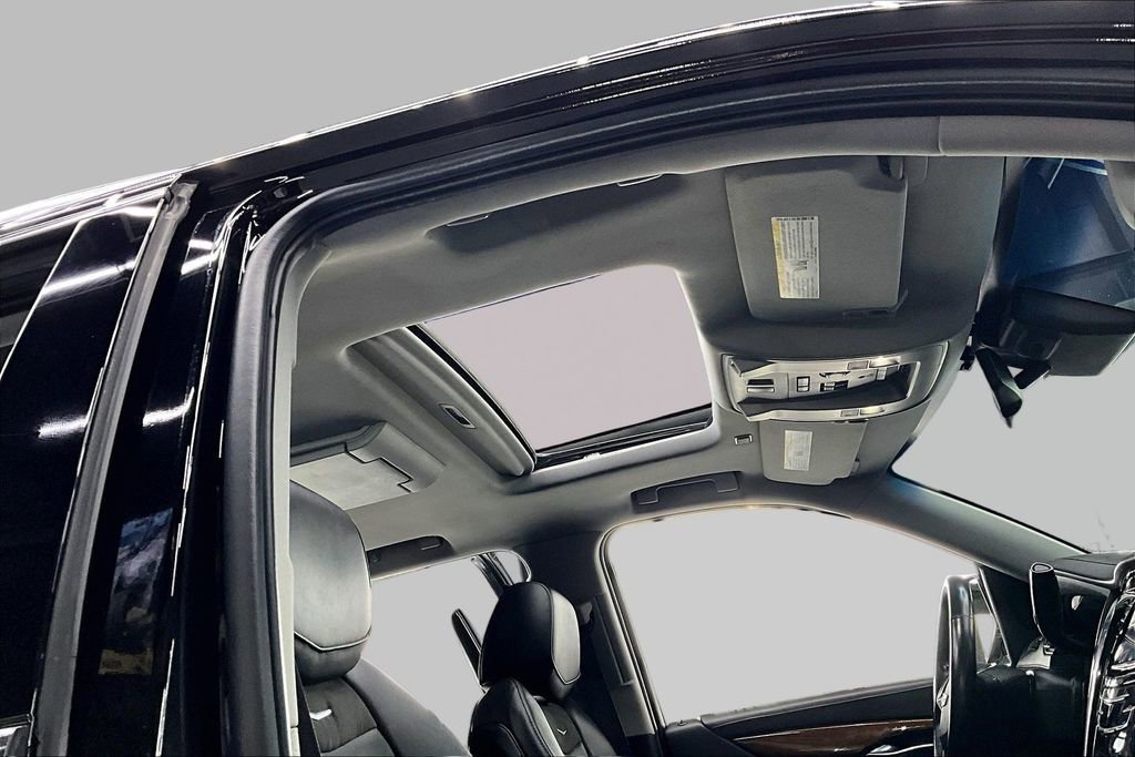 Used 2016 Cadillac Escalade Premium image 29