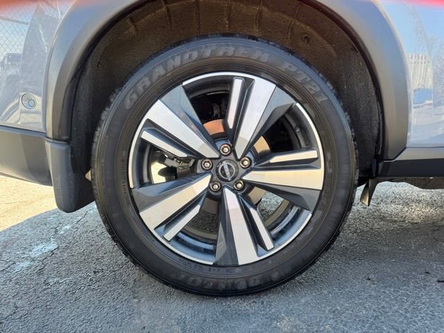 Used 2024 Nissan Rogue SL w/ SL Premium Package image 18