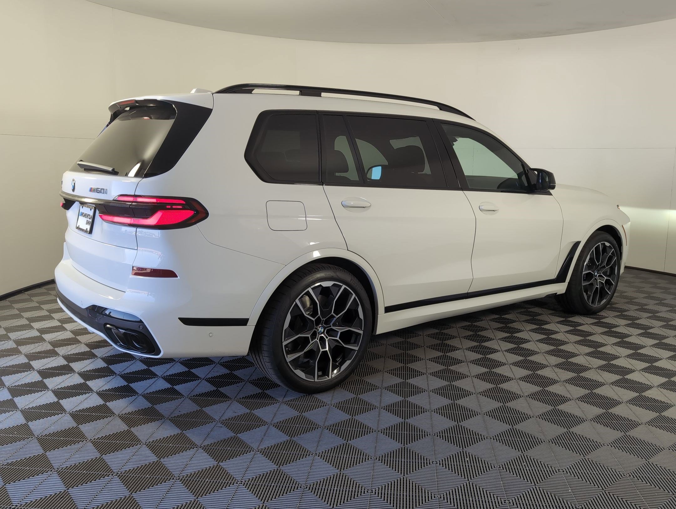 New 2026 BMW X7 M60i image 7