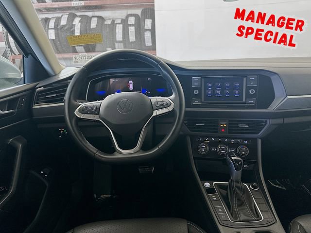Used 2024 Volkswagen Jetta SE FWD image 23