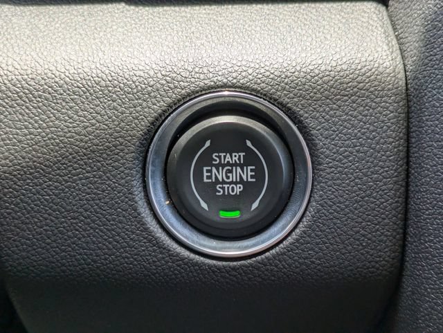 Used 2026 GMC Acadia Elevation w/ Elevation Premium Package FWD image 32