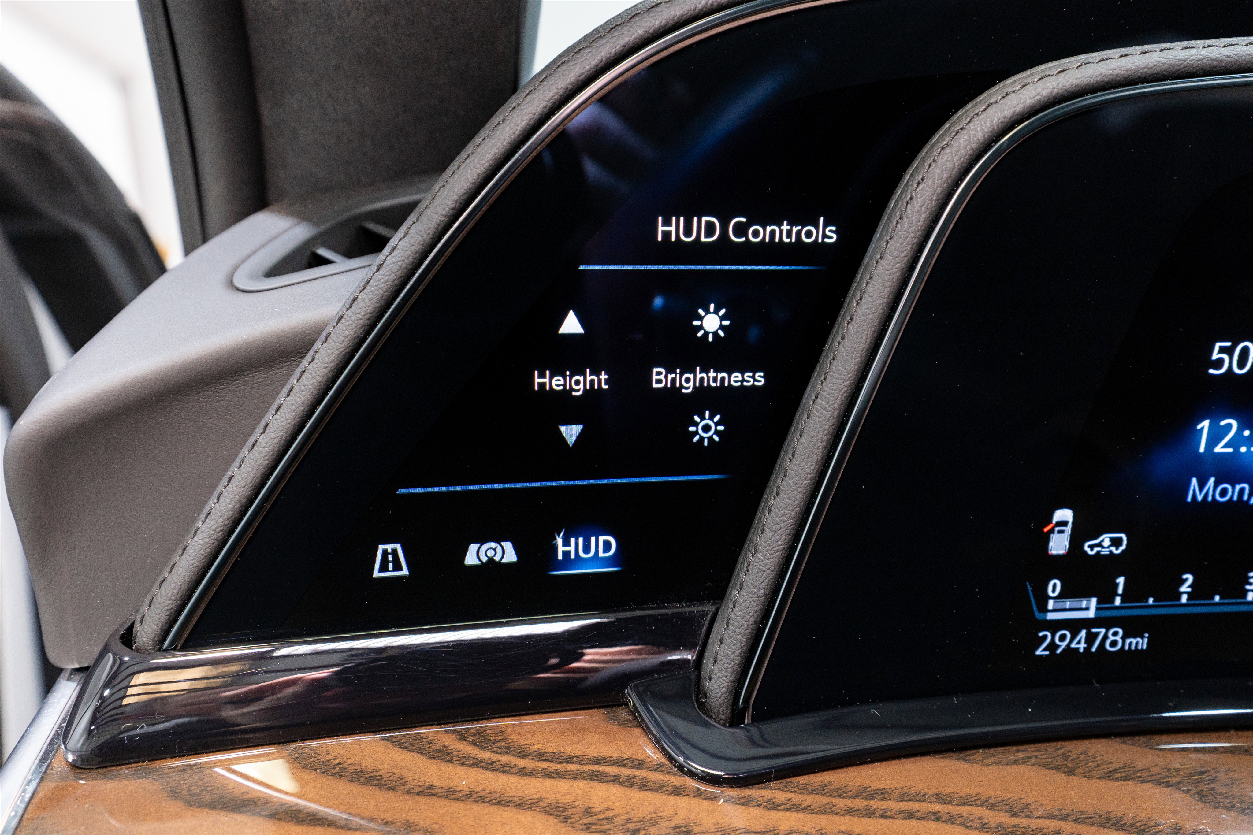 Used 2023 Cadillac Escalade Sport Platinum w/ LPO, ONYX Package image 35