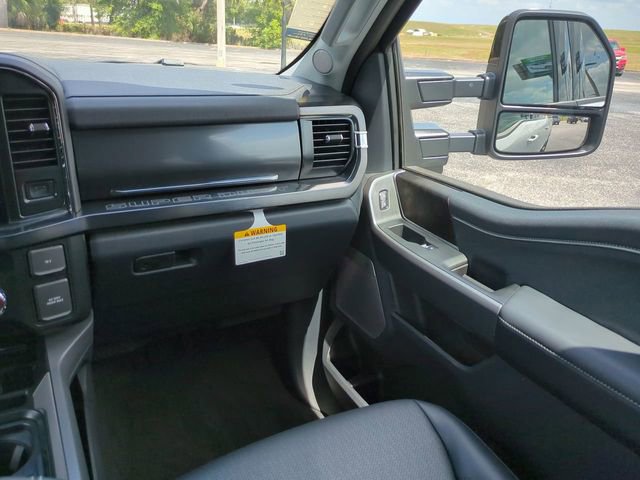 New 2026 Ford F250 4x4 Crew Cab Super Duty image 17