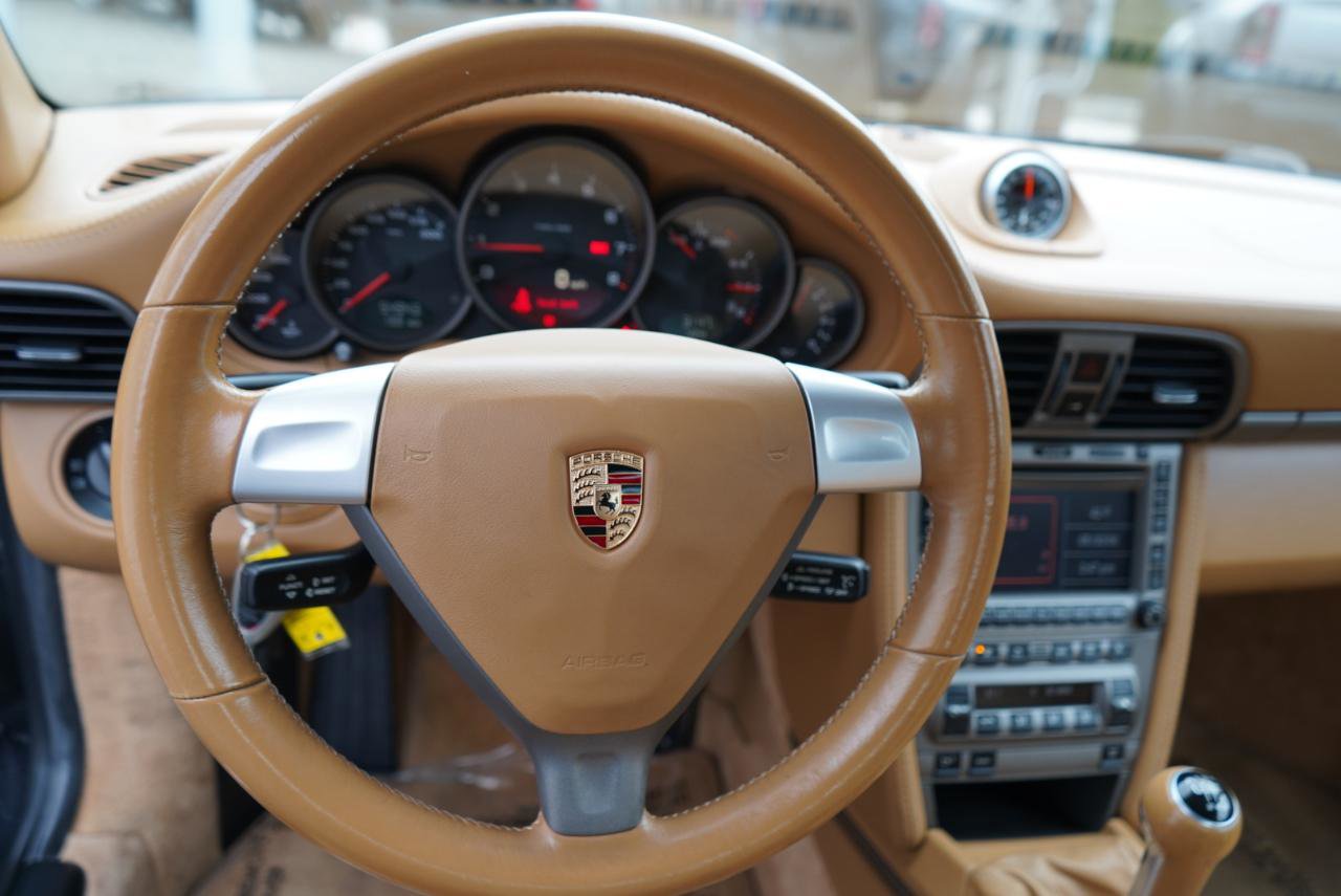 Used 2005 Porsche 911 Carrera image 31