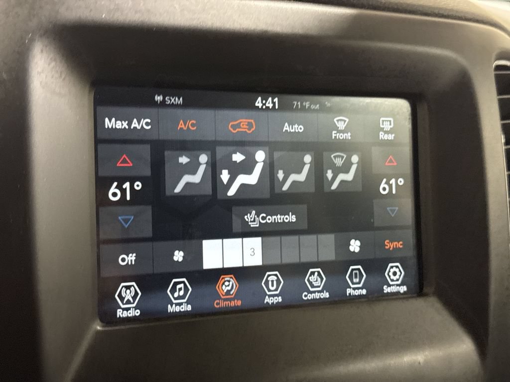 Used 2018 Jeep Compass Latitude w/ Popular Equipment Group AWD/4WD image 16