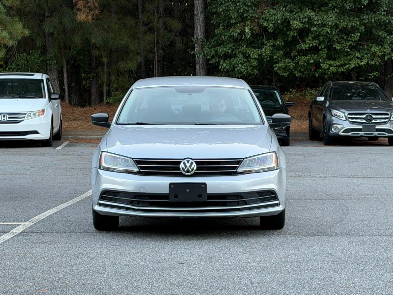 Used 2015 Volkswagen Jetta SE FWD image 2