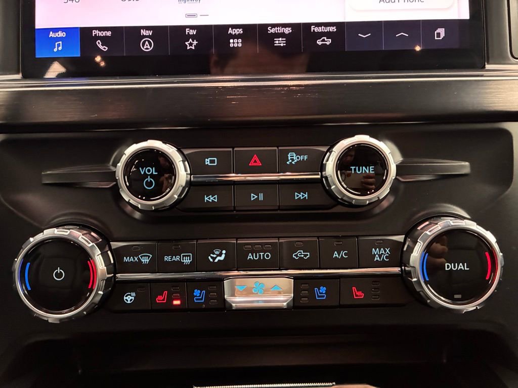 New 2026 Ford F350 Lariat w/ Chrome Package image 4