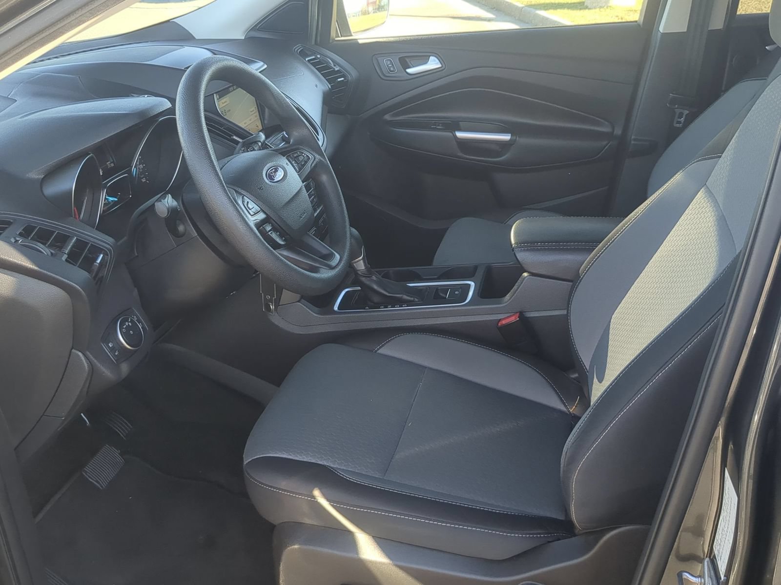Used 2017 Ford Escape SE w/ Equipment Group 201A AWD/4WD image 13