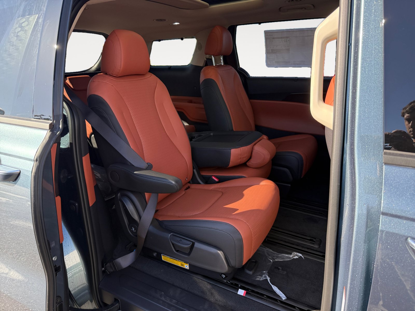 New 2027 Kia Carnival SX Prestige FWD image 18